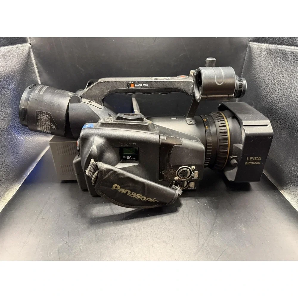 Panasonic‎ AG-DVC20A Camcorder Bundle – S Reel Lock / Unloading Lock AS-IS
